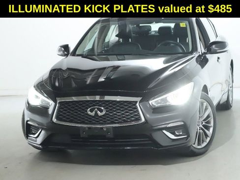 Used 2019 INFINITI Q50 Luxe w/ Essential Package (3.0T Luxe) image 4