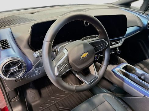 Used 2025 Chevrolet Equinox EV LT w/ Convenience Package FWD image 11