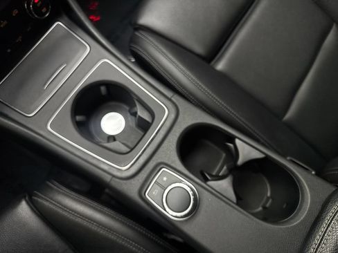 Used 2019 Mercedes-Benz CLA 250 4MATIC image 64