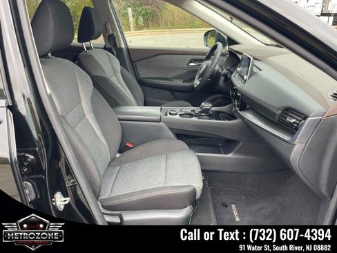 Used 2021 Nissan Rogue SV AWD/4WD image 17