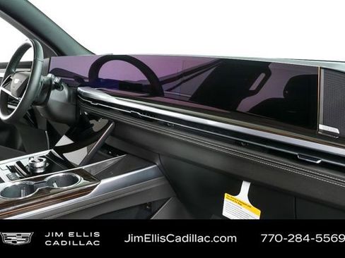 Certified 2026 Cadillac Escalade Luxury image 24