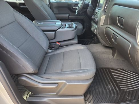 Used 2026 Chevrolet Silverado 1500 Custom w/ Turbomax Blackout Package RWD image 13