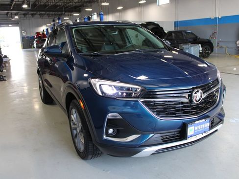 Used 2020 Buick Encore GX Essence w/ Experience Buick Package AWD/4WD image 3
