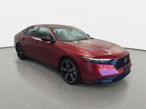 Used 2024 Honda Accord Sport image 3
