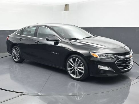 Used 2024 Chevrolet Malibu LT FWD image 2