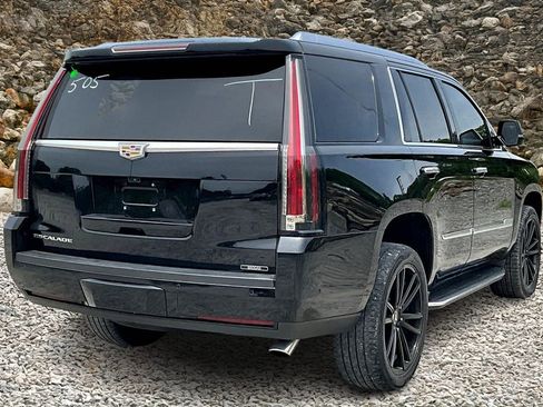 Used 2017 Cadillac Escalade Premium Luxury w/ LPO, Radiant Package image 2