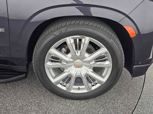 Used 2023 Chevrolet Tahoe High Country w/ Advanced Technology Package image 9