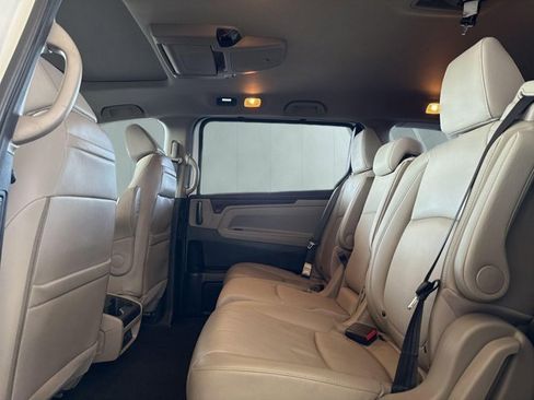 Used 2019 Honda Odyssey Touring image 12