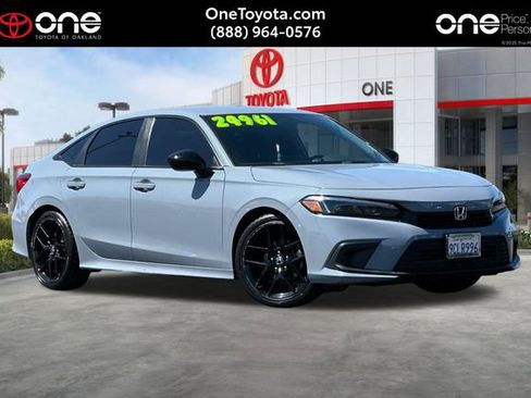 Used 2022 Honda Civic Sport image 1