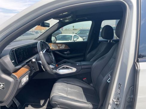Used 2024 Mercedes-Benz GLS 580 4MATIC image 6