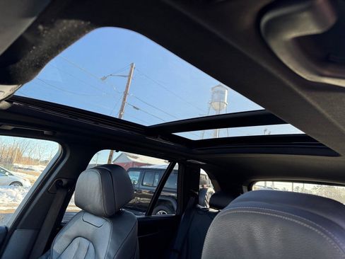 Used 2017 BMW X5 xDrive50i image 7