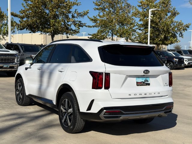 Used 2021 Kia Sorento S FWD image 4