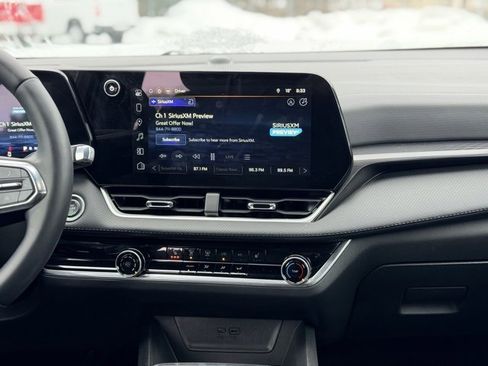 Used 2025 Chevrolet Equinox LT image 22