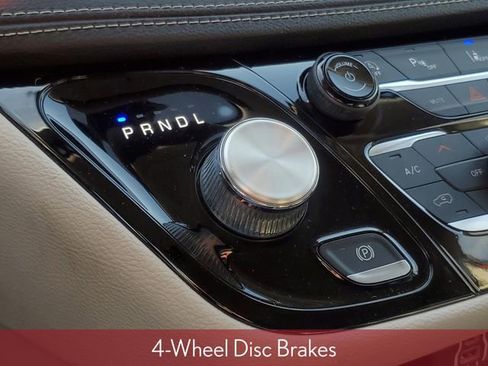 Used 2022 Chrysler Pacifica Touring-L image 34