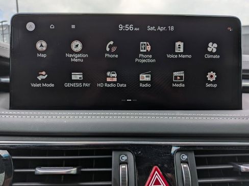 Used 2023 Genesis G70 2.0T RWD image 19