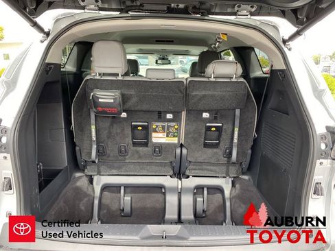 Certified 2025 Toyota Sienna XLE AWD/4WD image 9