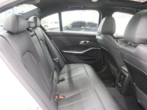 Used 2019 BMW 330i xDrive Sedan w/ Convenience Package AWD/4WD image 20