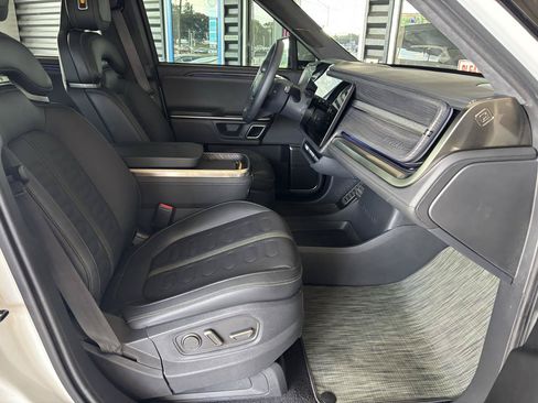 Used 2023 Rivian R1S Adventure AWD/4WD image 21