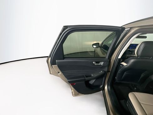 Used 2021 Ford Escape SEL w/ Technology Package FWD image 25