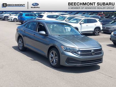 Used 2023 Volkswagen Jetta SE w/ Panoramic Sunroof Package