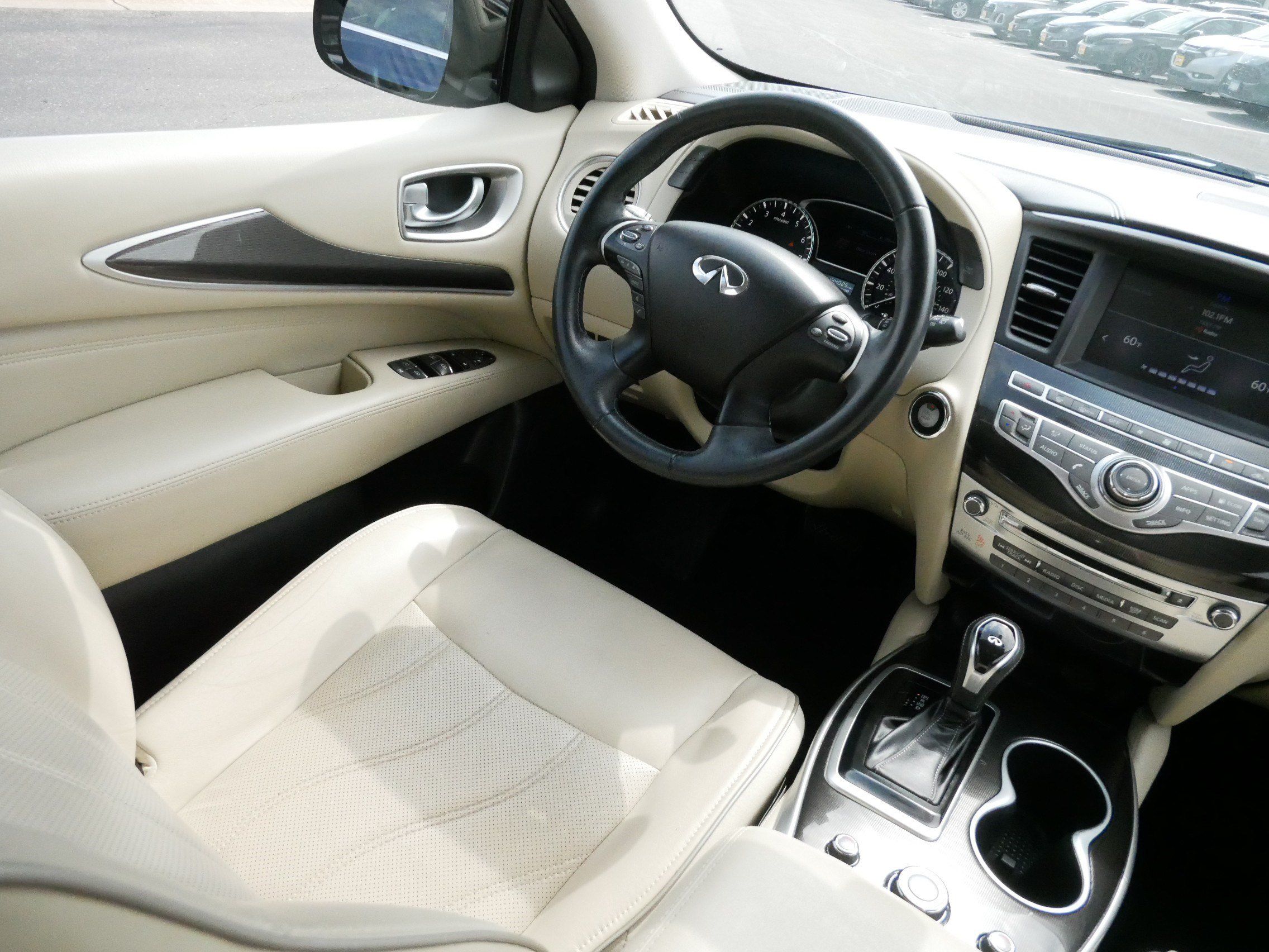 Used 2017 INFINITI QX60 Luxe AWD/4WD image 9