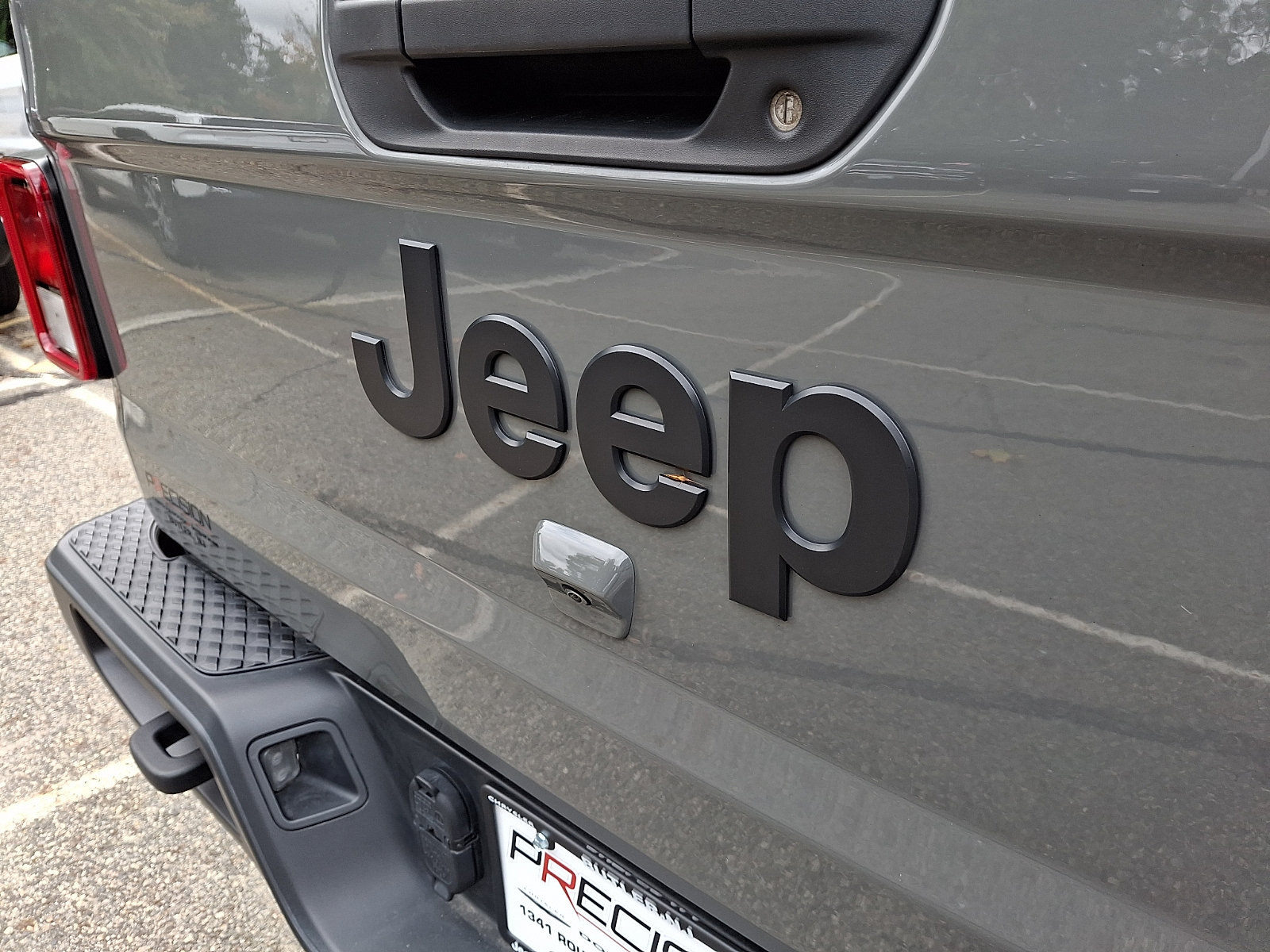 Certified 2023 Jeep Gladiator Sport AWD/4WD image 29