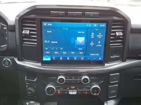 Certified 2022 Ford F150 XLT w/ Equipment Group 302A High image 17