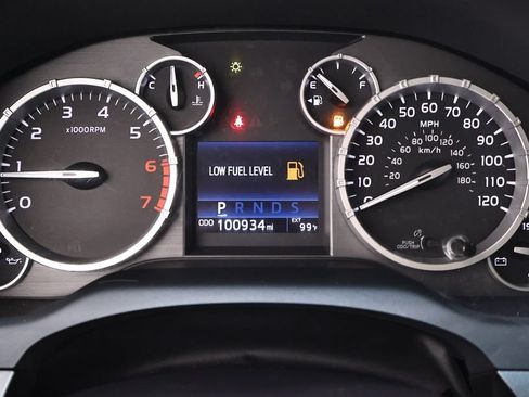 Used 2016 Toyota Tundra SR5 w/ SR5 Upgrade Package AWD/4WD image 20