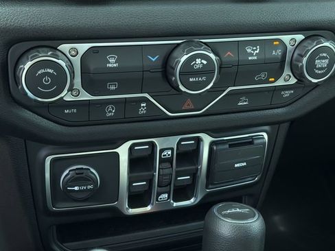 New 2026 Jeep Gladiator Sport AWD/4WD image 22