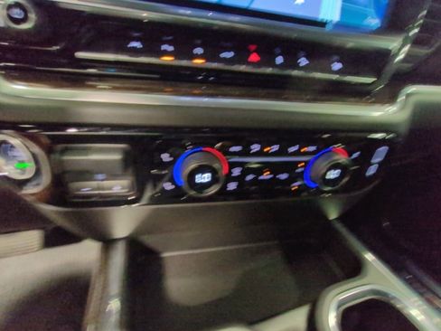 Used 2025 Chevrolet Silverado 1500 RST image 17