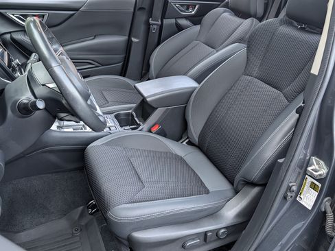 Used 2023 Subaru Forester Premium AWD/4WD image 17