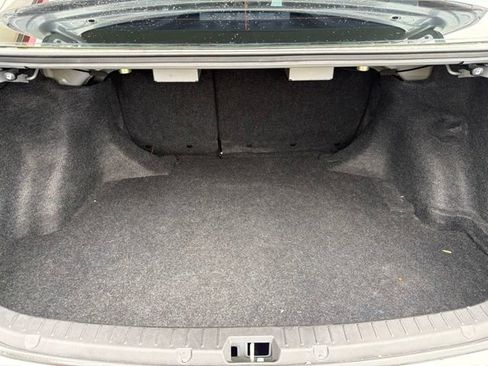 Used 2012 Toyota Corolla L FWD image 24