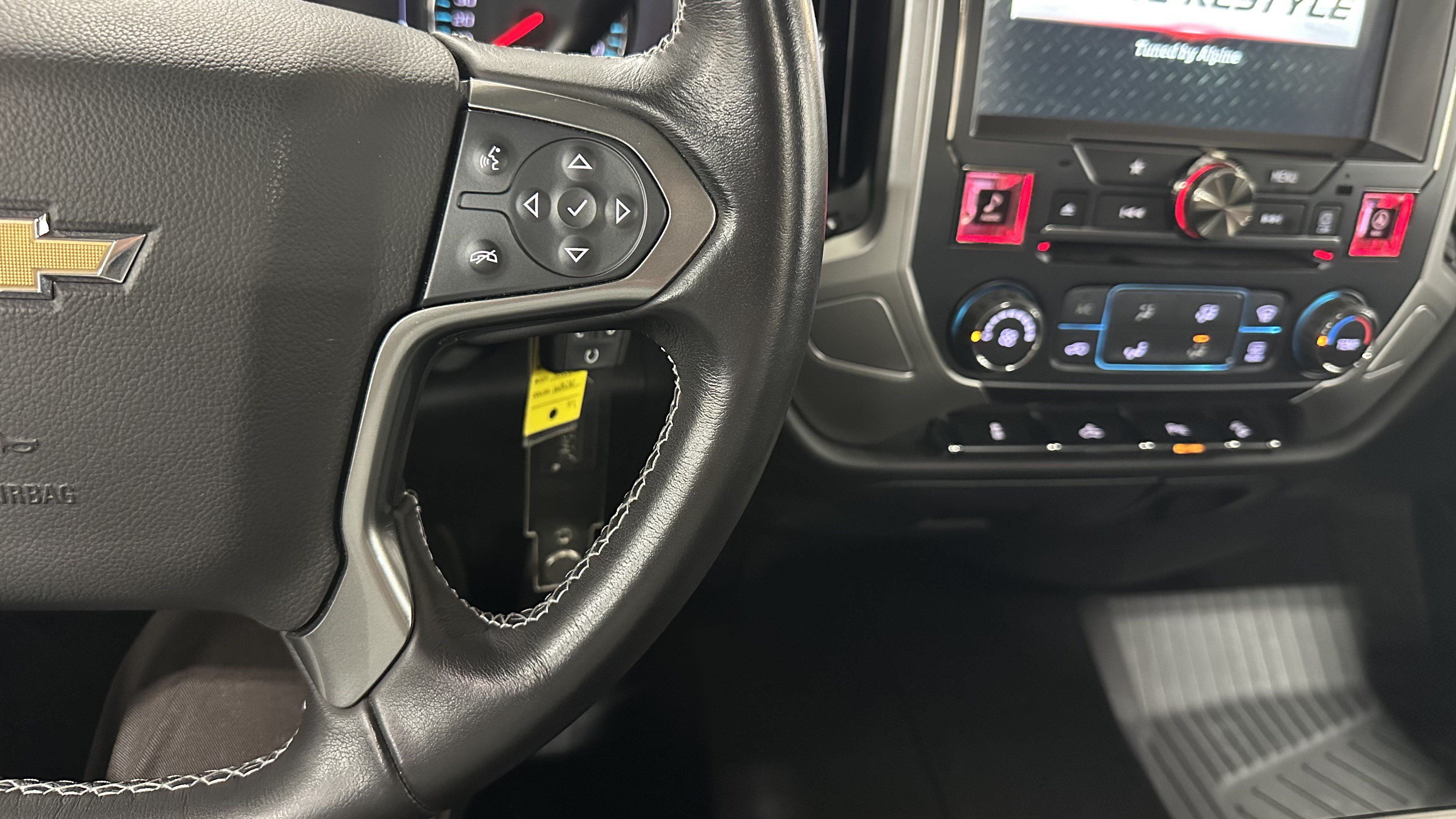 Used 2018 Chevrolet Silverado 1500 LT w/ LT Convenience Package AWD/4WD image 20