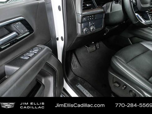 Used 2025 Chevrolet Tahoe LT RWD image 7
