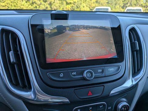 Used 2018 Chevrolet Equinox Premier image 25