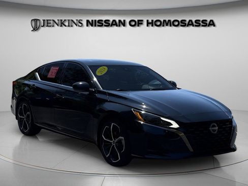 Certified 2024 Nissan Altima 2.5 SR w/ SR Premium Package FWD image 15