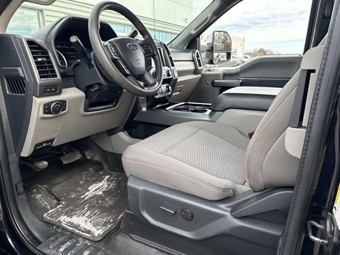 Used 2022 Ford F250 XLT w/ XLT Premium Package image 25