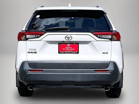Used 2024 Toyota RAV4 XLE FWD image 6