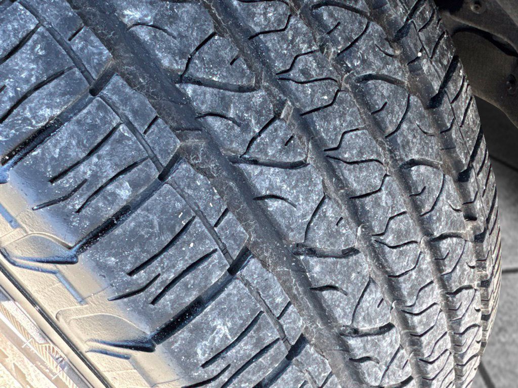 Used 2024 Jeep Grand Cherokee Laredo RWD image 30