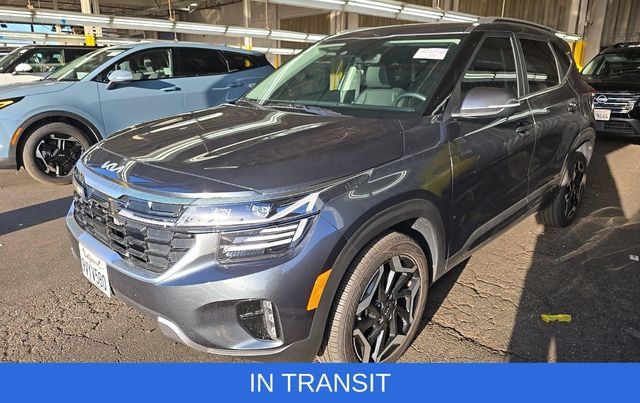 Used 2025 Kia Seltos SX AWD/4WD image 1