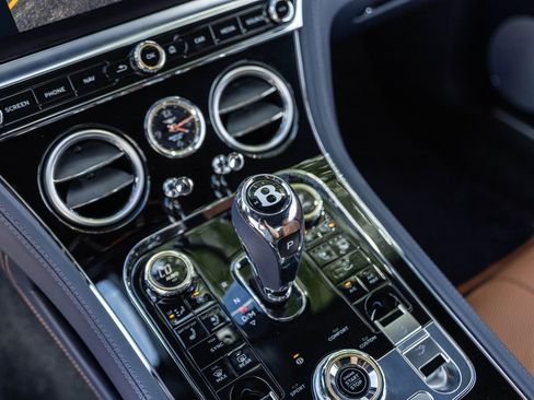 Used 2023 Bentley Continental GT Azure AWD/4WD image 46