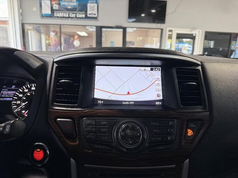 Used 2020 Nissan Pathfinder Platinum image 14