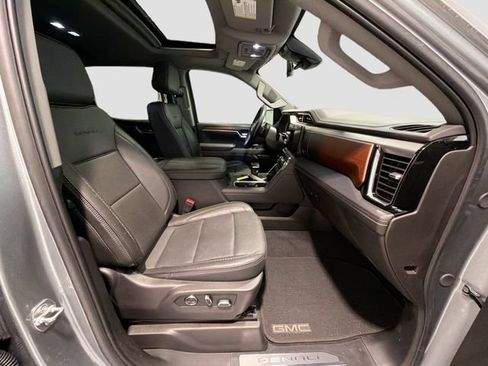 Used 2025 GMC Sierra 1500 Denali AWD/4WD image 24