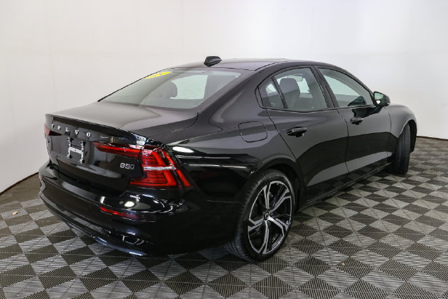 Used 2024 Volvo S60 B5 Plus w/ Climate Package AWD/4WD image 12