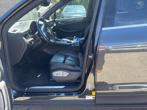 Used 2017 Porsche Macan S AWD/4WD image 8