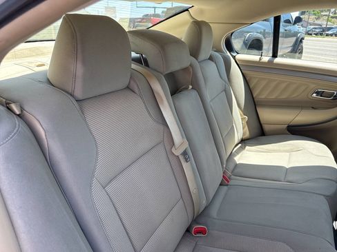 Used 2017 Ford Taurus SEL image 16