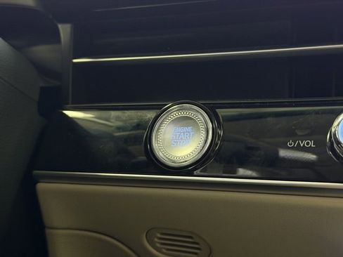 New 2026 Genesis GV70 2.5T image 22