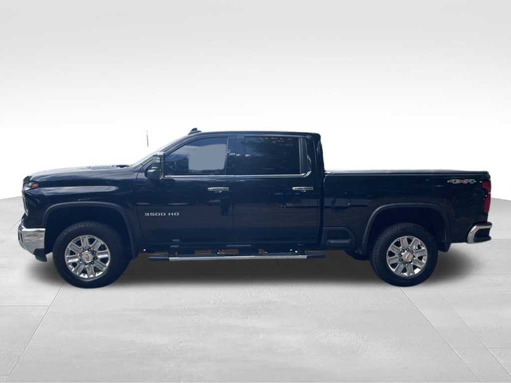 Used 2025 Chevrolet Silverado 3500 LTZ w/ LTZ Convenience Package AWD/4WD image 2