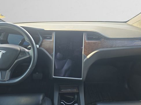 Used 2020 Tesla Model X Long Range image 12