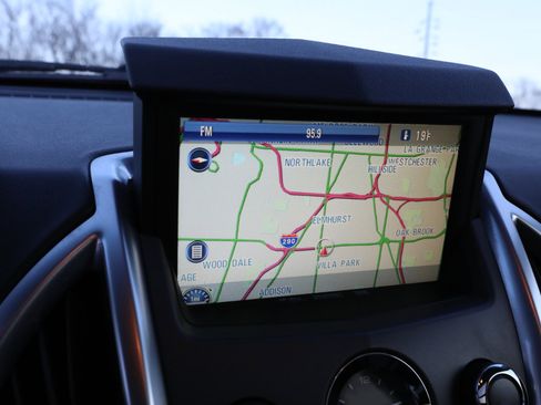 Used 2011 Cadillac SRX Luxury image 18